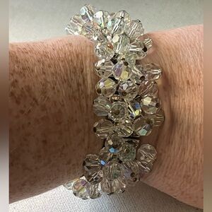 ✨ Vintage Aurora Borealis Crystal Bead Stretch Bracelet